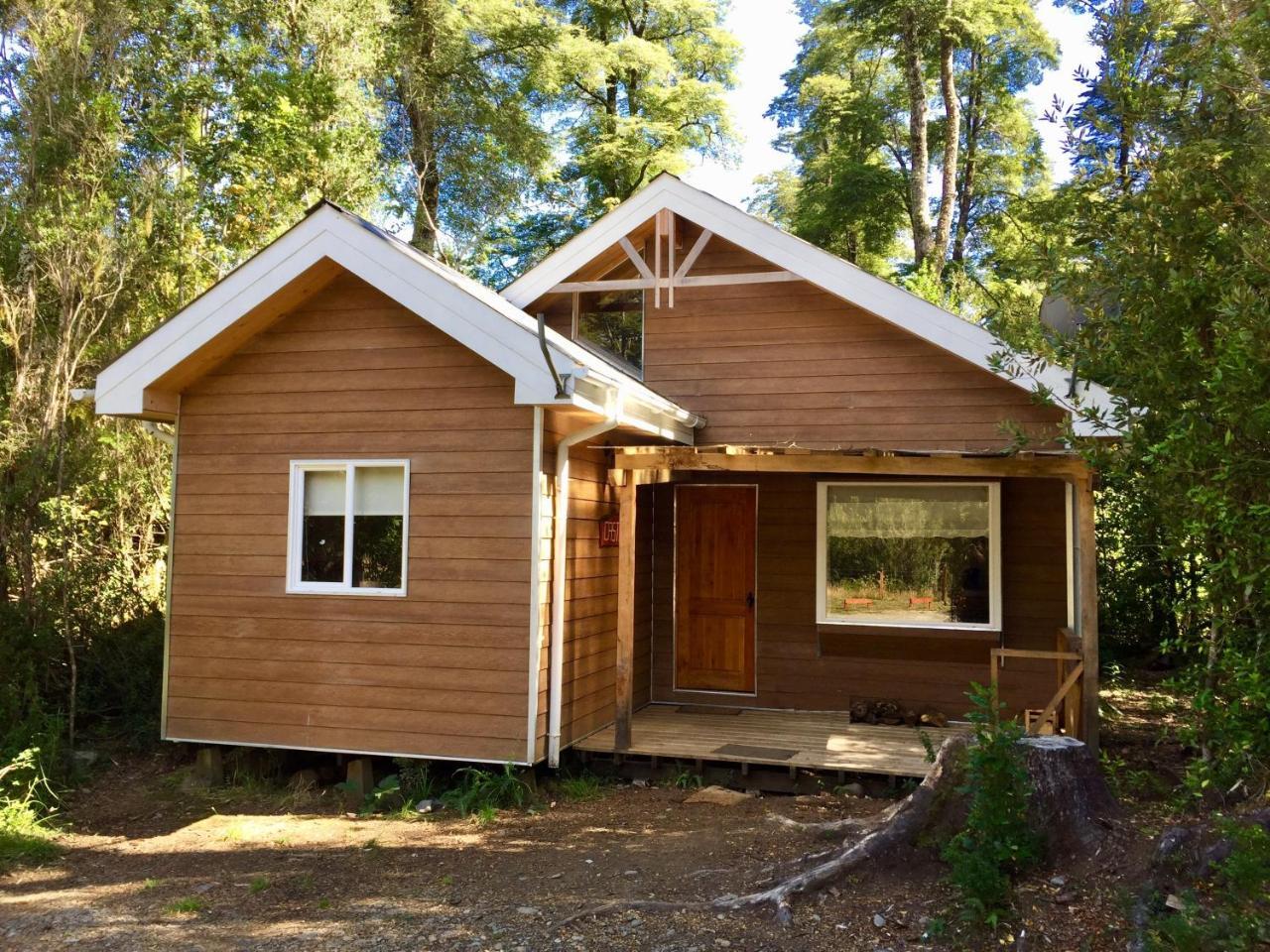 Nutrias Patagonicas Holiday home Puelo River